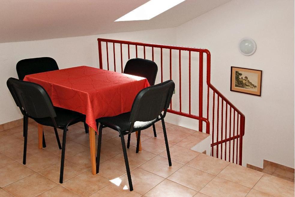 Liszt Apartman Pécs Rum bild